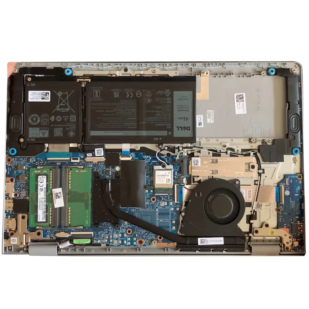 Laptop Dell Inspiron 3535 Ryzen5 7520U 8gb 512gb SSD adentro .webp