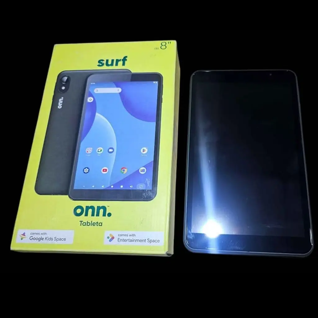 Tableta surf onn 8" 3gb RAM y 32 gb (usada)